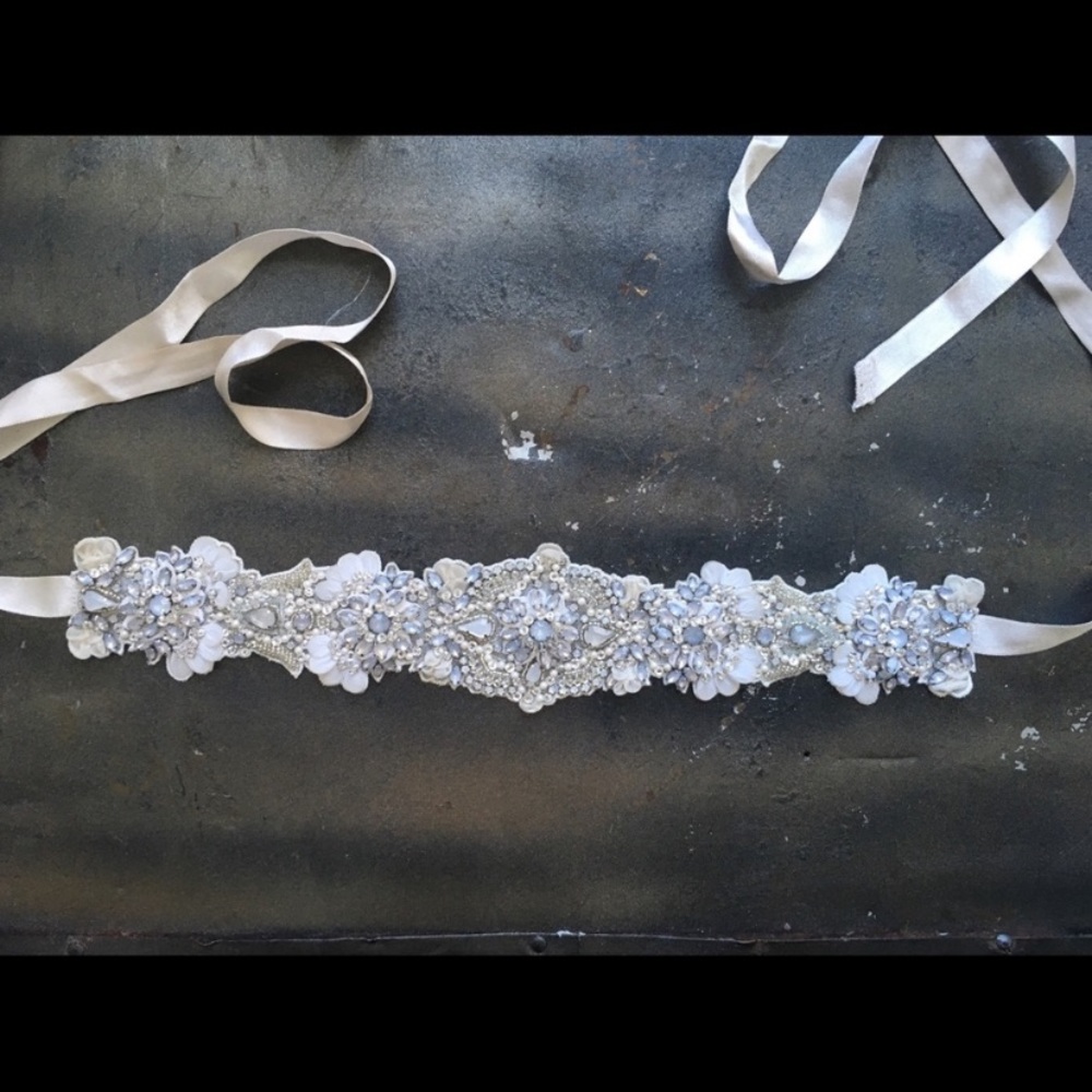 BHLDN sash